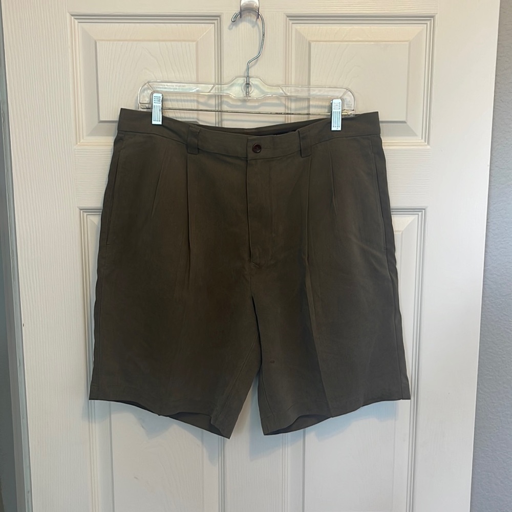 - Tommy bahama silk shorts size 34 waist
